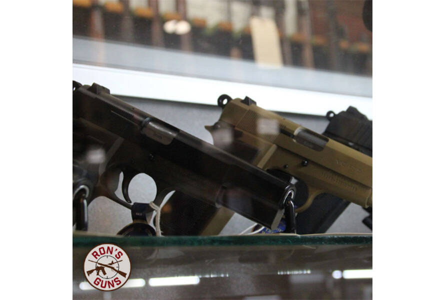Gun Shops Open Nearby vs Chain Retailers